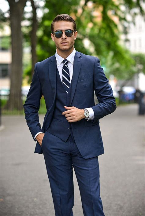 40+ Navy Suit Color Combinations with Shirt and Tie.